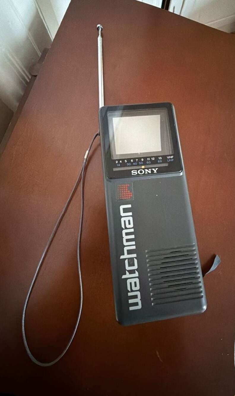 Vintage 1985 Sony Watchman FD-2A Portable Flat Black and White TV